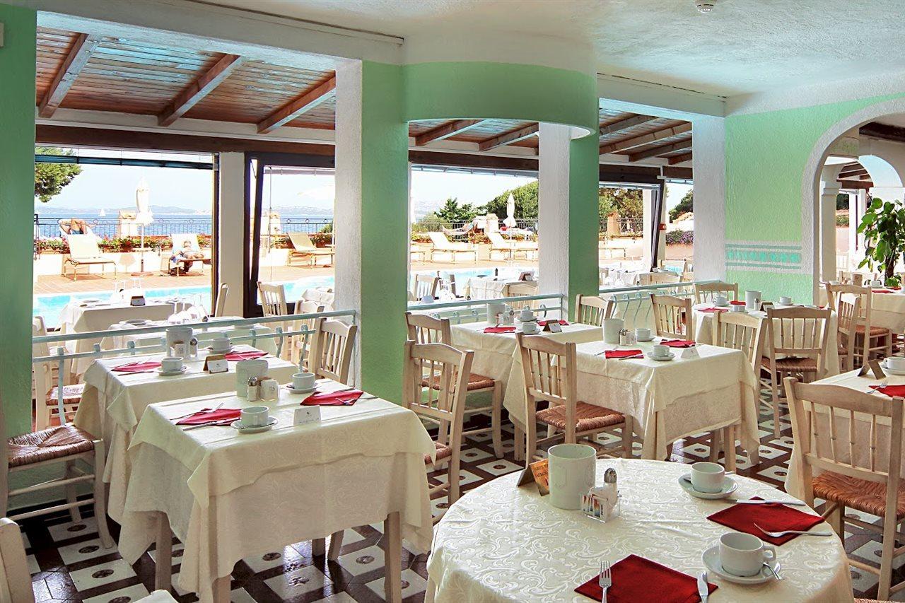Grand Hotel Smeraldo Beach Бая Сардиния Екстериор снимка