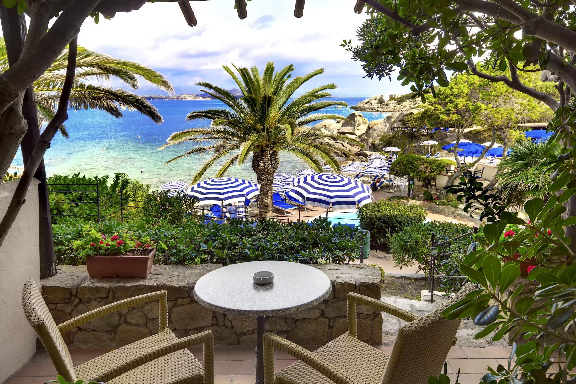 Grand Hotel Smeraldo Beach Бая Сардиния Екстериор снимка